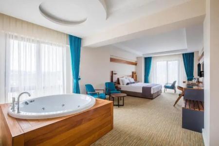 Karpalas City & Spa - 40