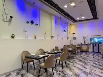 Ivory Inn - 25