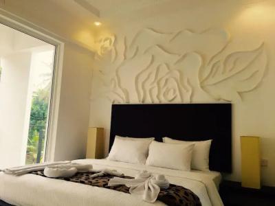 8+ Plus Motels - 75