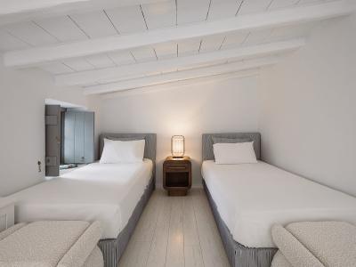 Four Seasons Hydra Luxury Suites - 36