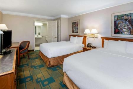 La Quinta Inn by Wyndham San Antonio Vance Jackson - 25