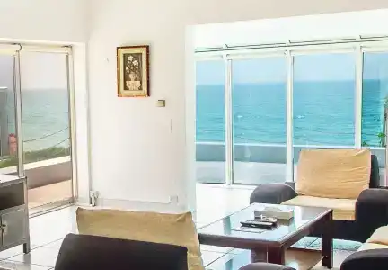 Sharjah Carlton - 8