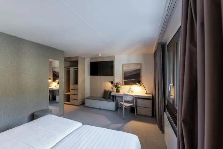 Victoria & Residence - 60