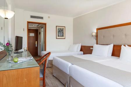 Best Western Plus Plaza - 79