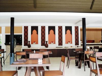 Iyara Beach and Plaza - 23