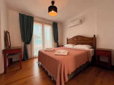 Alice Tatil Evi - 13