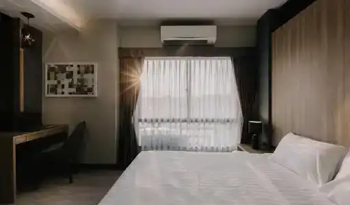 Arista Ubon - 24