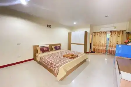 P and P Place - 27