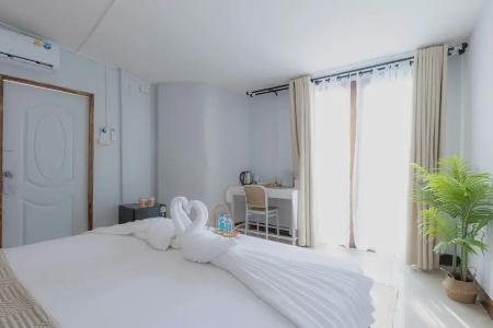 Phi Phi Cozy Seafront Resort - 107