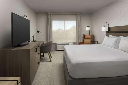 Doubletree by Hilton Hamilton Place - 43