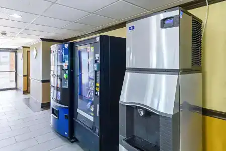 Quality Inn & Suites - 11