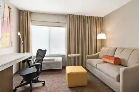 Hilton Garden Inn - 3