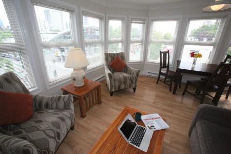 Times Square Suites - 43