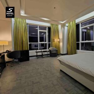 S Bahrain - 42