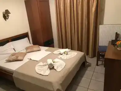 Karagianni - 24