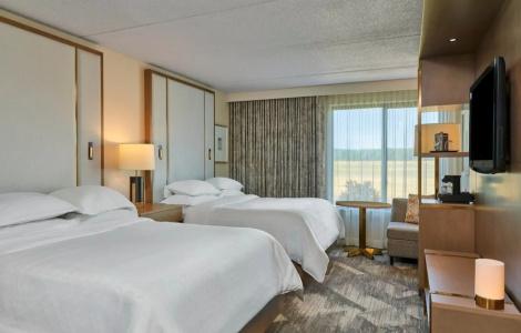 Sheraton Portland Airport - 3