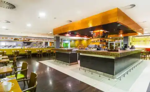 Courtyard by Marriott Pilsen - 22