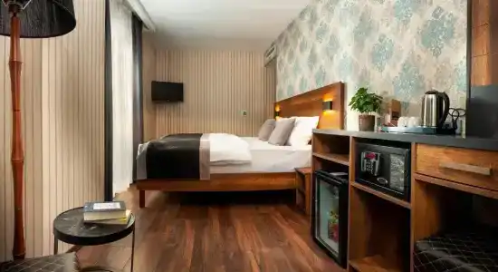 Bossuite Business - 28