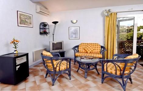 Hôtel Jas Neuf - 9