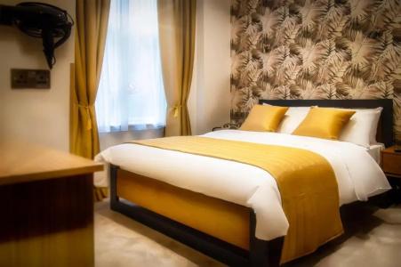 Westbury Kensington - 104
