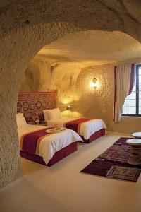 Hezen Cave - 40