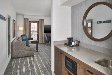 Hampton Inn and Suites Downtown - 145
