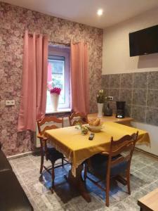 Waldund Restaurant Lemberg - 136