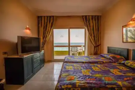 Palm Beach Resort Families and Couples only - 29