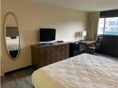 Rodeway Inn Airport - 41