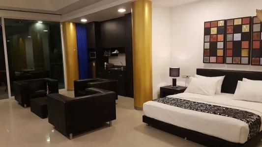 East Suites - 107
