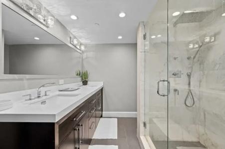 The Alexander All Suites - 698