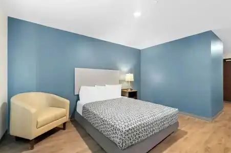 Comfort Suites - 60