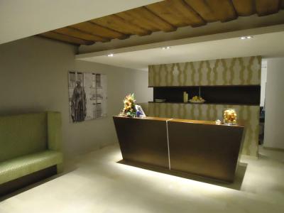 AltstadtGrauer Wolf - 1