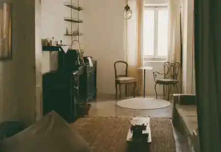 Mona. - 39