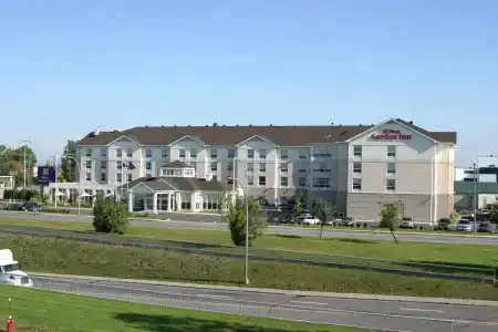 Hilton Garden Inn Montreal Airport - 19