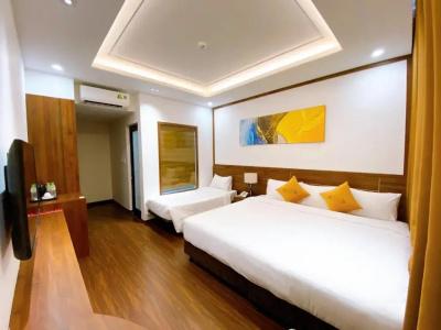Jade Ha Long - 8