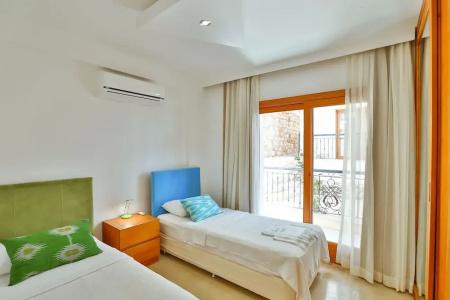 Kaş, merkezde, denize yakın, balkonlu, konforlu apart daireler - 24