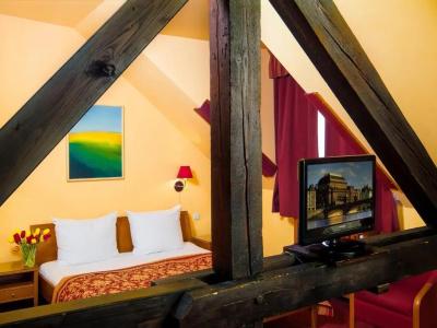 Cloister Inn - 48