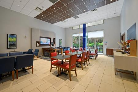 Holiday Inn Express and Suites, an IHG - 39