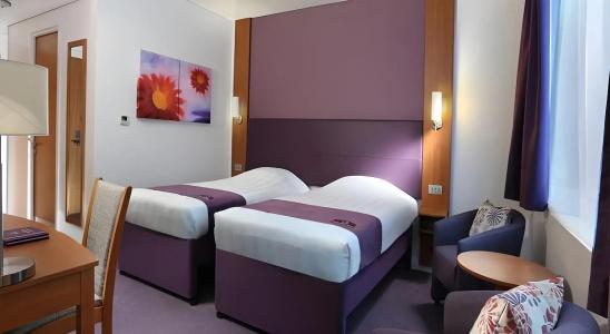 Premier Inn Dubai International Airport - 7