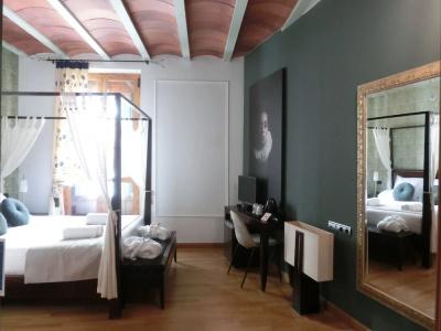 Les Monges Palace Boutique - 2