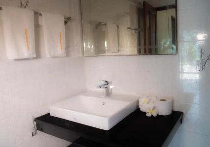 White Flower Lanta - 70