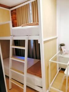 White House Hostel - 33