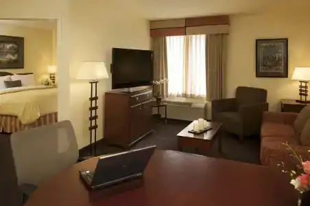 Larkspur Landing - An All-Suite - 5