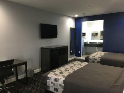 Fairfield Inn and Suites by Marriott Houston Brookhollow - 1