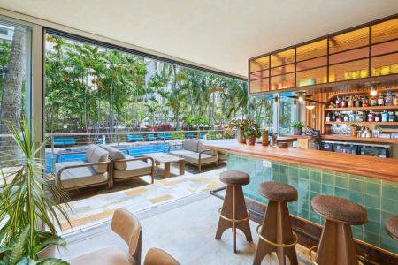Courtyard by Marriott Waikiki Beach - 17