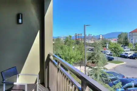 Courtyard by Marriott - 95