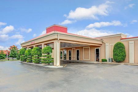Ramada by Wyndham - 0