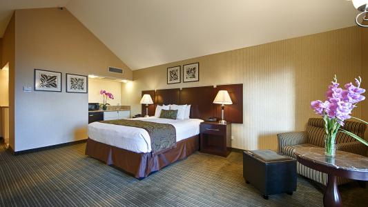 Best Western Plus Inn-by-the-Sea - 36