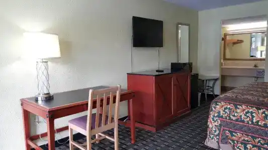 American Inn - 26